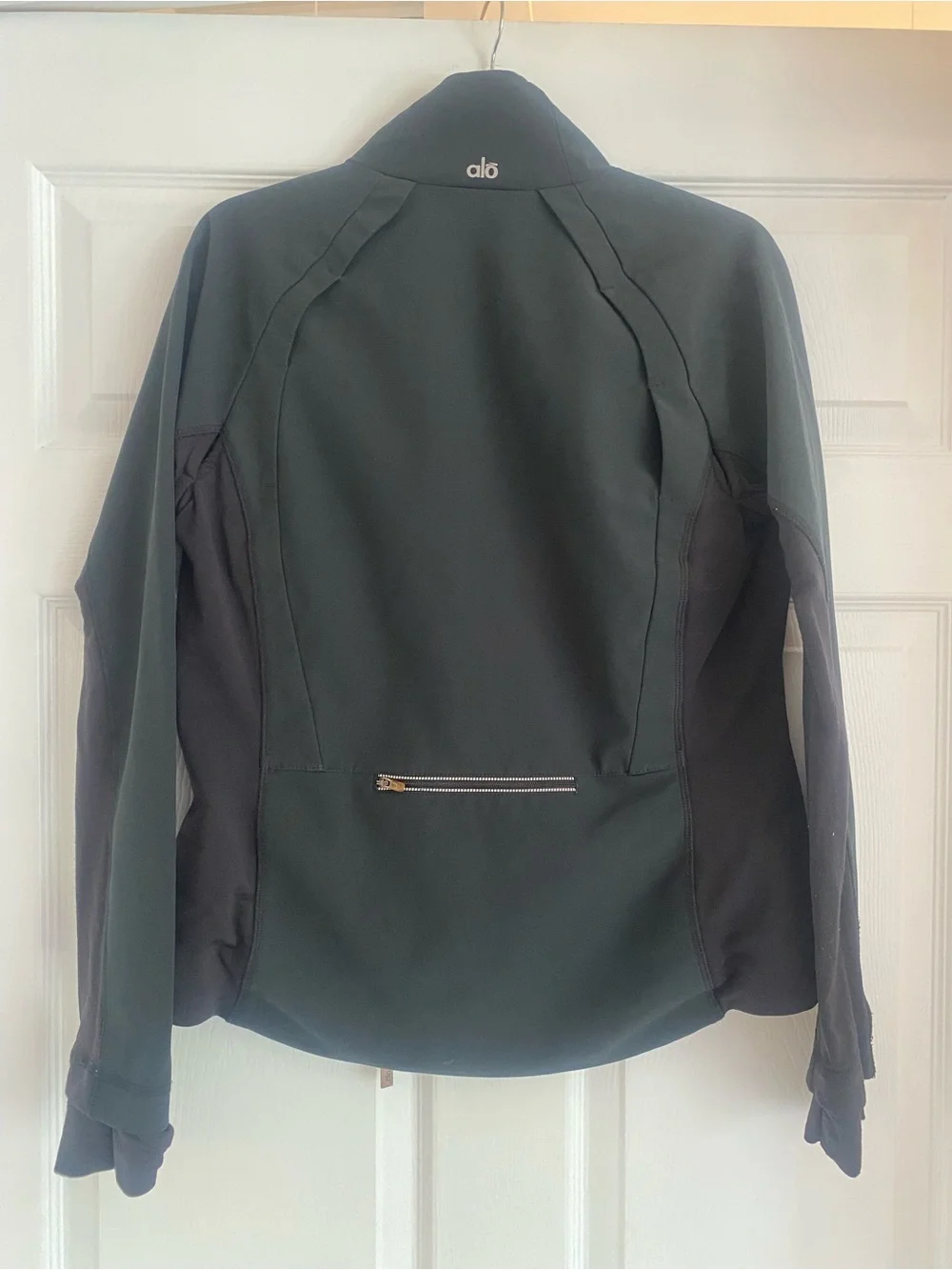 ALO Yoga Women's Black Lightweight Zip Jacket